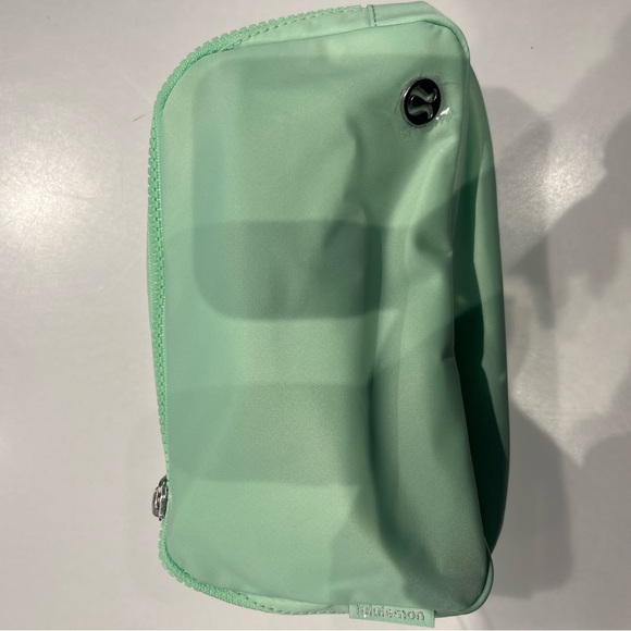 Mint Green Belt Bag - Picture 1 of 2